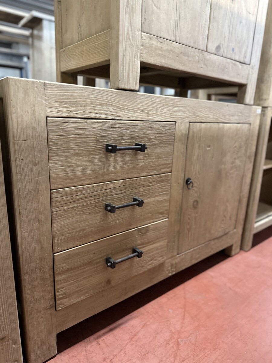Klein dressoir
