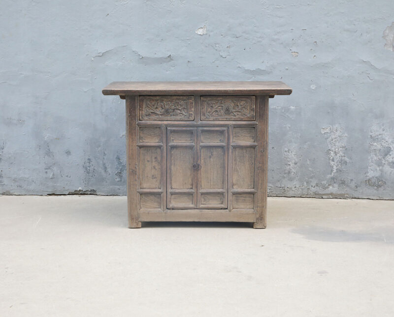 Vintage snijwerk kast