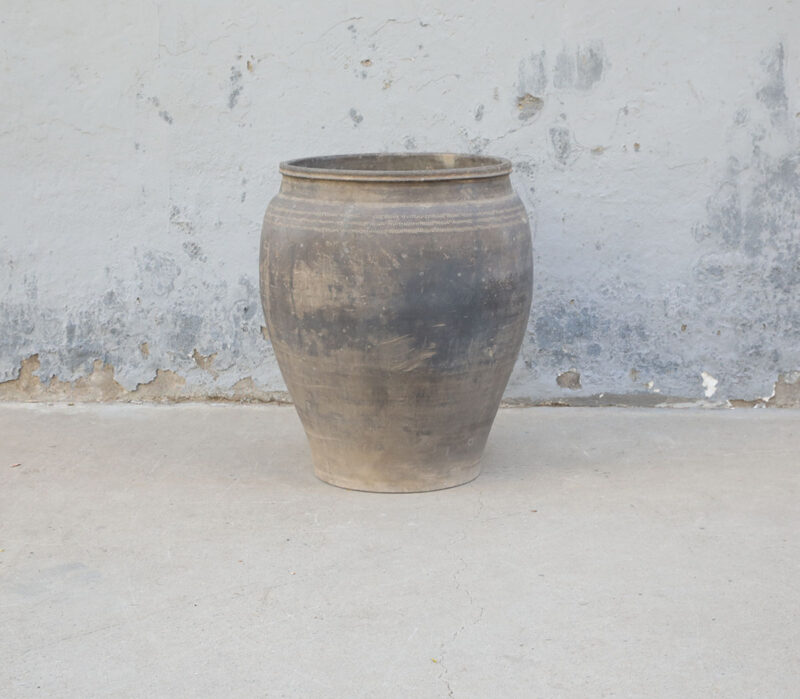 Vintage pot