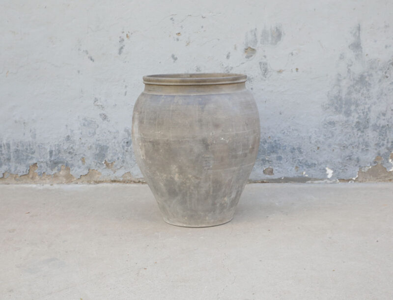 Vintage pot