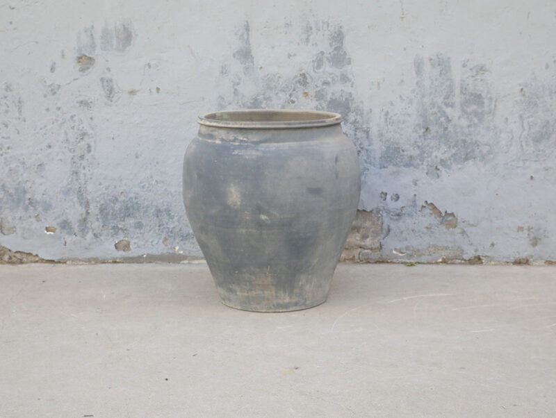 Vintage pot
