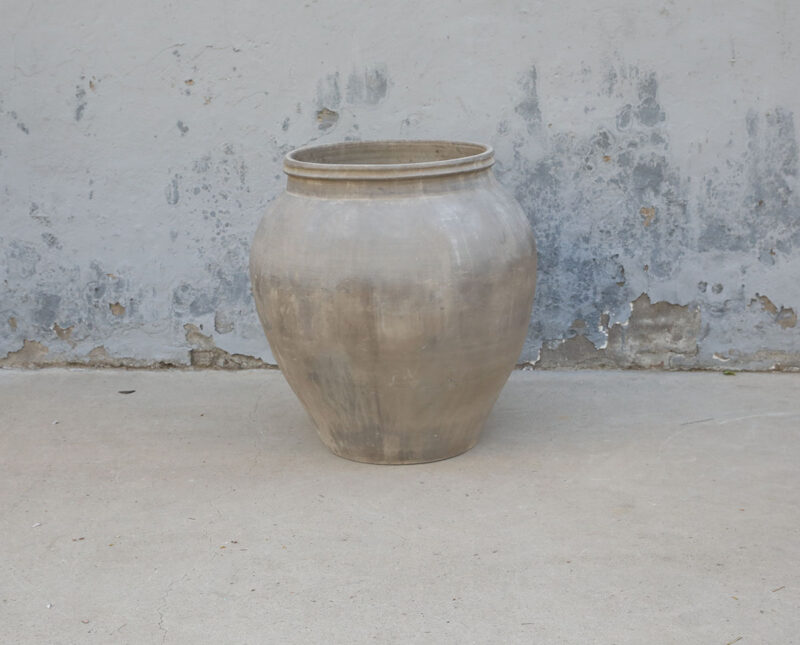 Vintage pot