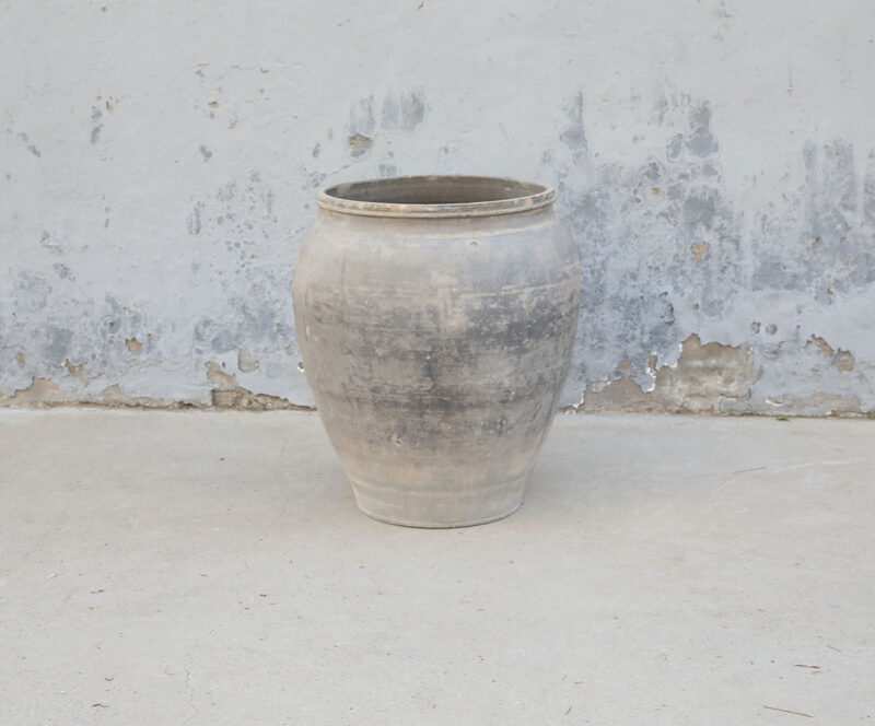 Vintage pot