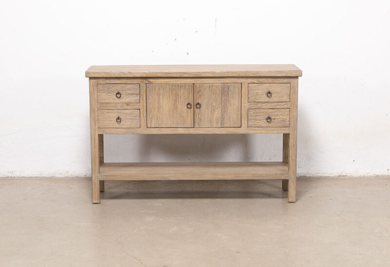 Wand tafel met plank