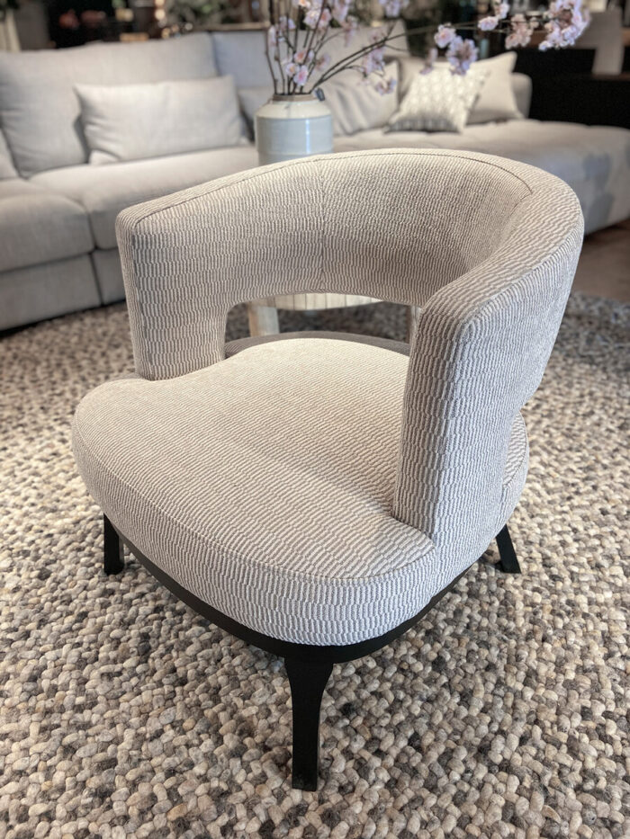 Armchair Otis