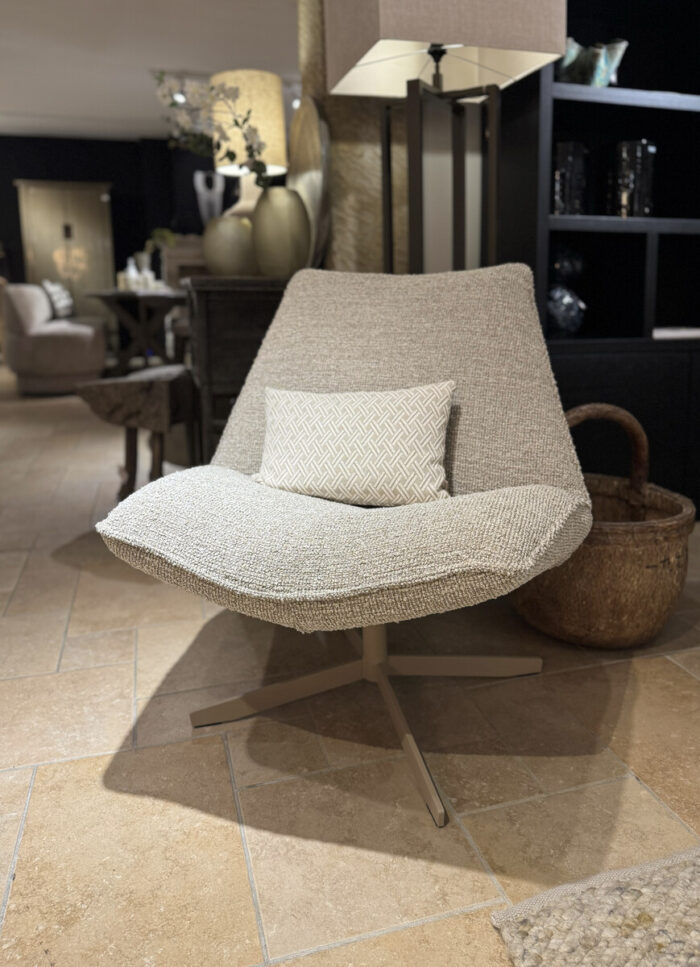Armchair Smile Low