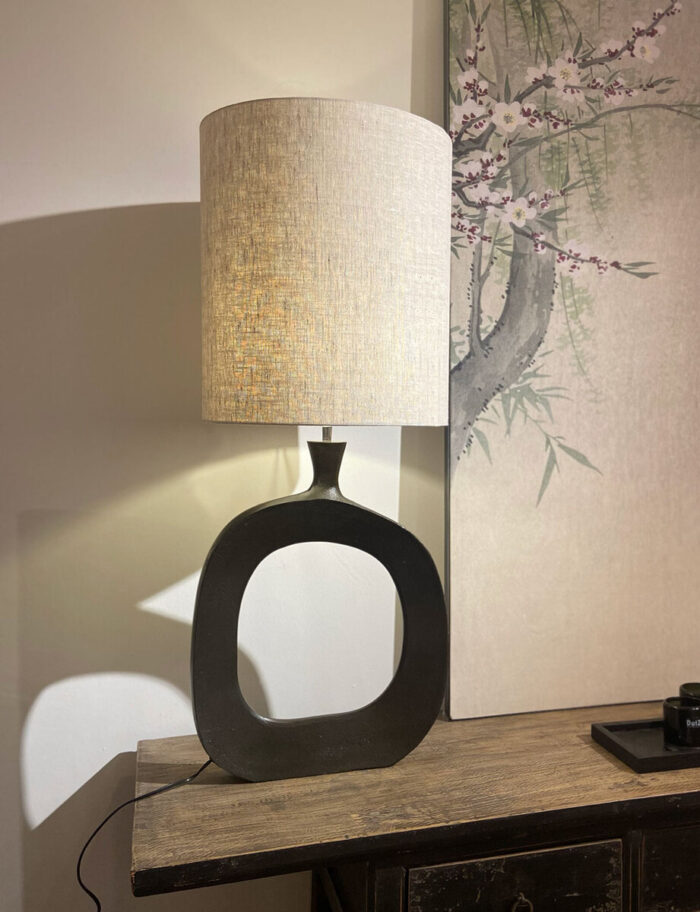 Table lamp 'O' Vertical