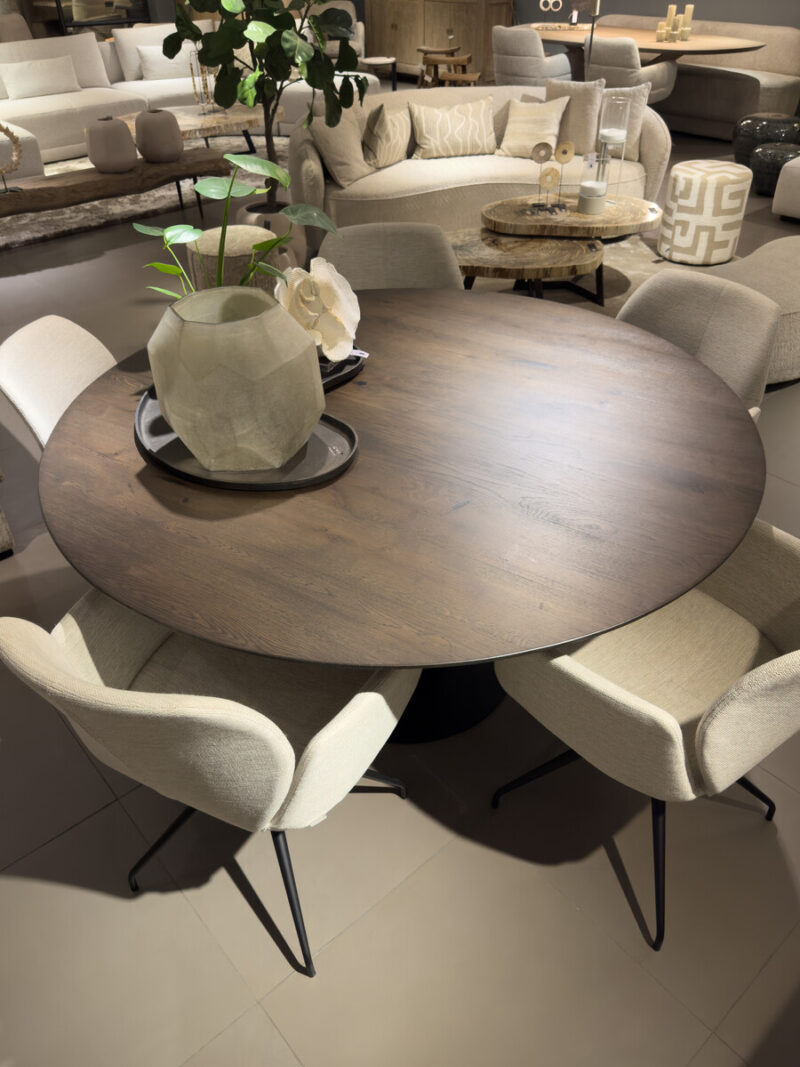 Round table with chairs and decoration