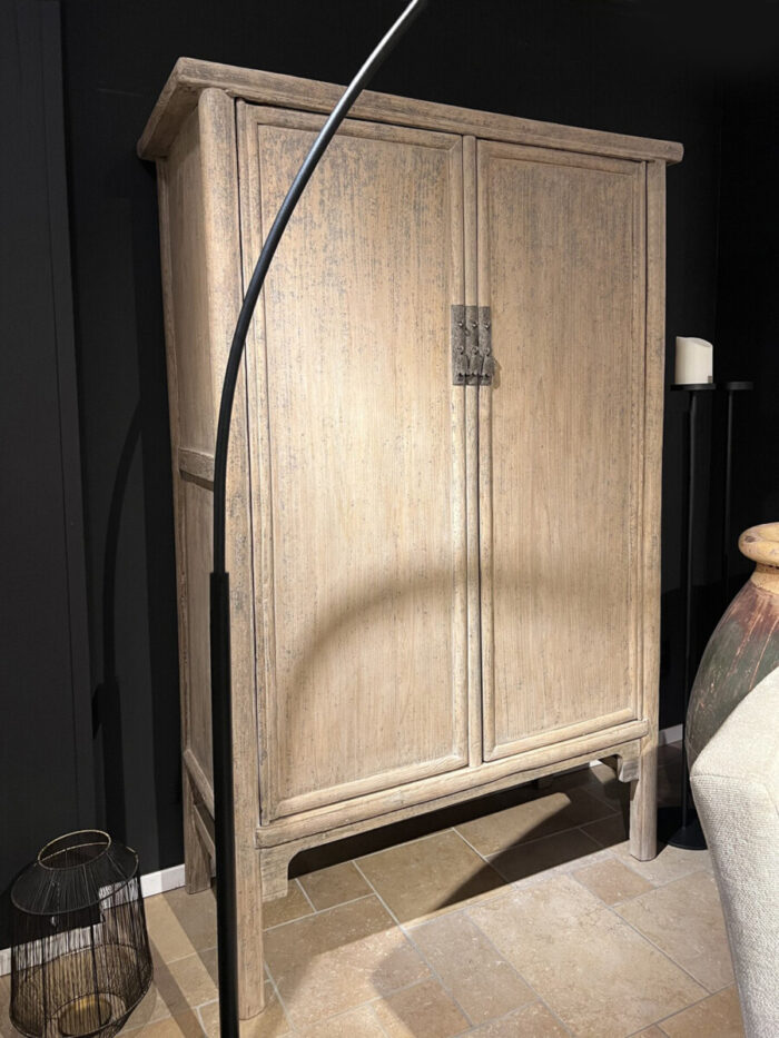 Antique Oriental 2-door cupboard natural