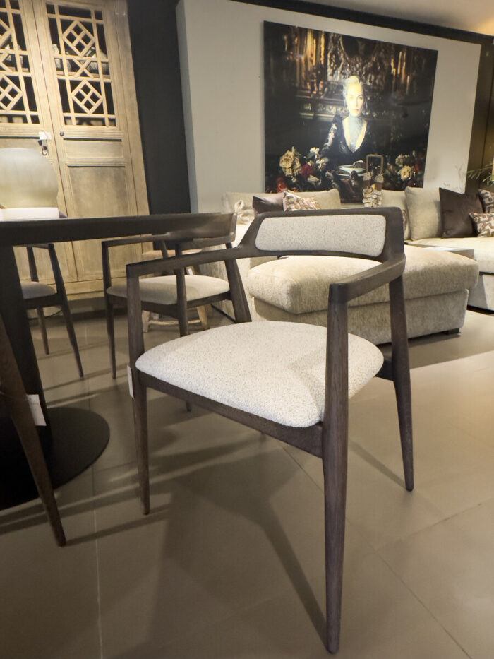 Armchair Motti