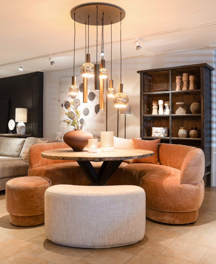 Round bar stool