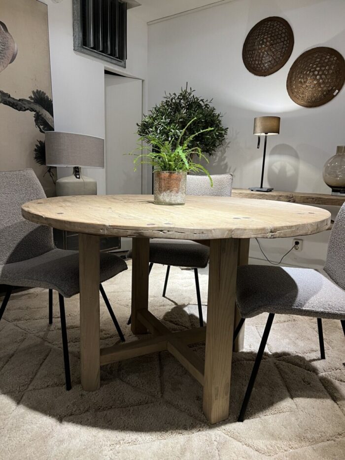 Round Oak Table