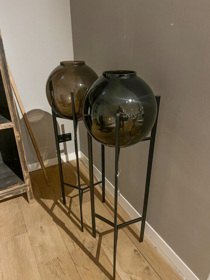 Set of two hurricane lanterns