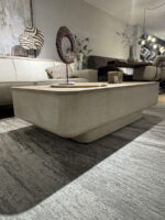 Salontafel beton en olmenhouten blad