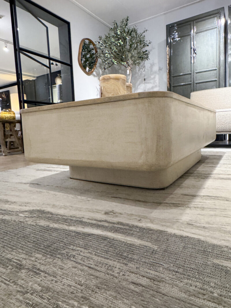 Salontafel beton en olmenhouten blad